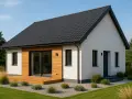 Nowoczesny dom 80m2 z drewnianym tarasem i dużymi oknami. Elegancka, biała elewacja, czarny dach i starannie zagospodarowany ogród.