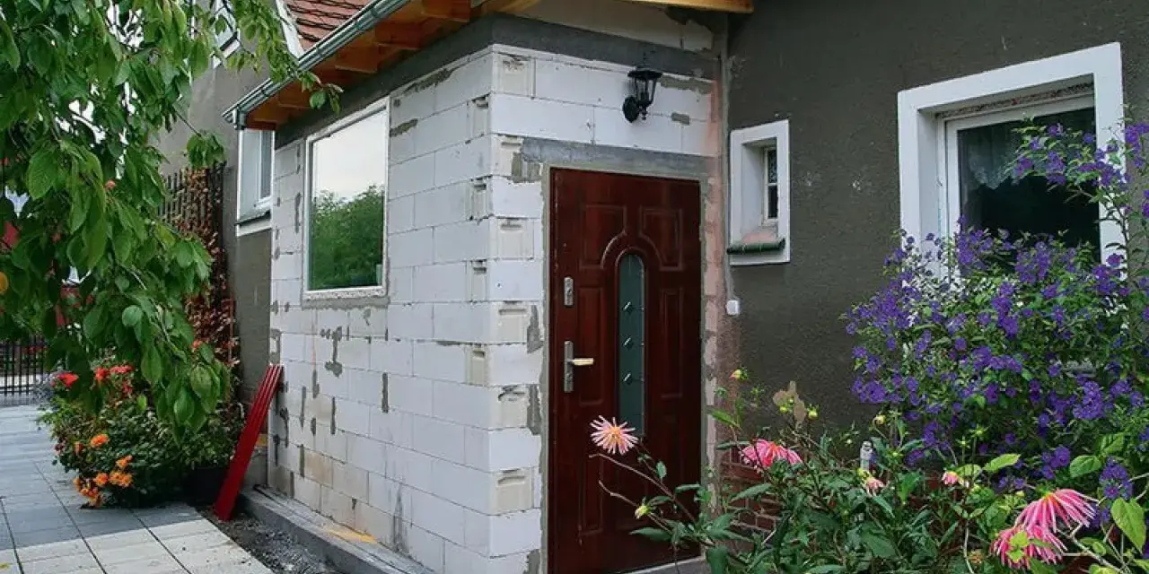 Dobudowa budynku gospodarczego do domu: przepisy i wymogi