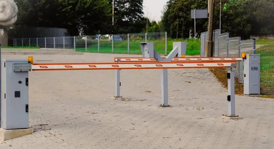 Jak otworzyć szlaban na osiedlu? Sprawdzone metody dostępu